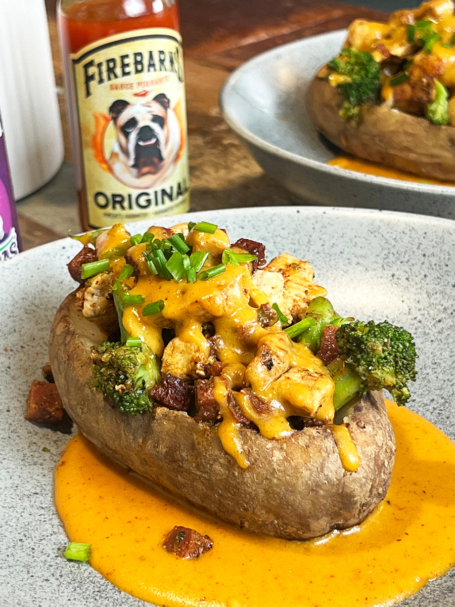 Chicken, Broccoli, Chorizo & Spicy Cheese Sauce Stuffed Potatoes – Les ...