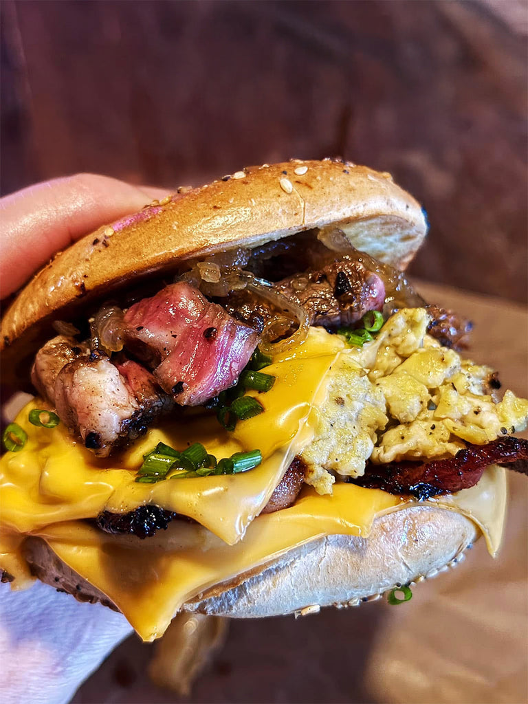 bagel déjeuner ribeye cajun