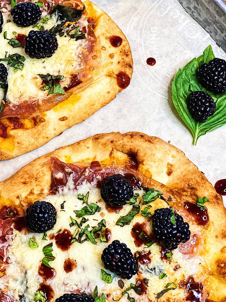 pizza proscuitto mures basilic pain naan